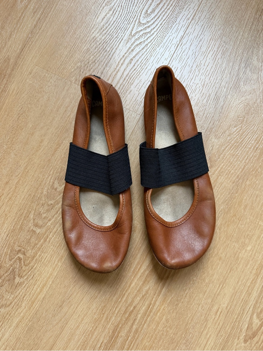 Camper Girls' Tan Mary Jane Flats with Black Elastic Strap